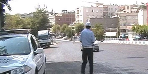 Sıcaklar asfaltı eritti