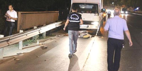 Arızalanan aracından ölüme indi