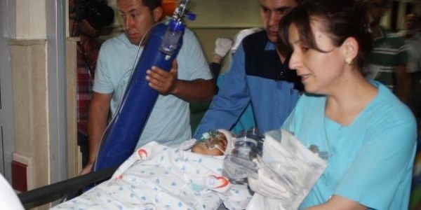 Balkondan düşen çocuk ağır yaralandı