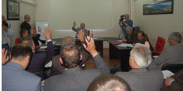 Lapseki kiraz� markala�maya gidiyor