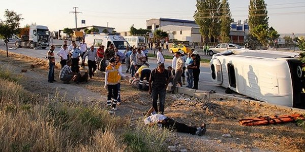 Ankara'da trafik kazası: 17 yaralı
