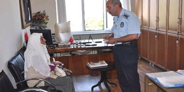 Suşehri Belediyesi zabıta ekipleri dilencilere göz açtırmıyor