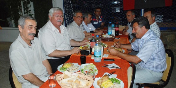 Türk Eğitim Sen üyeleri yemekte bir araya geldi