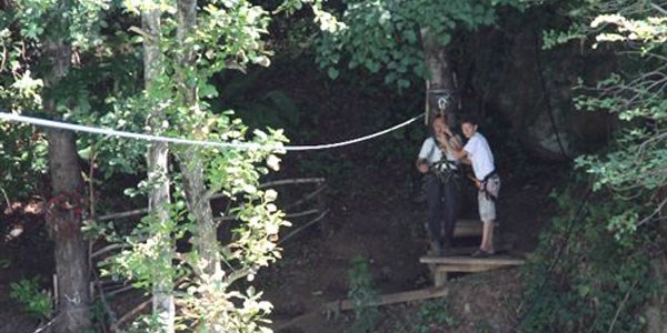 Laz i�i 'Zipl�ne' turistlerin ilgisini �ekiyor