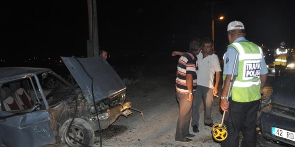 Karaman'da otomobiller �arp��t�: 3 yaral�