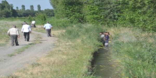 Sulama kanal�nda kaybolan �ocu�un cesedi bulundu