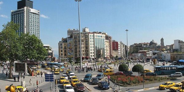 Taksim'deki otellerde rezervasyon artışları başladı