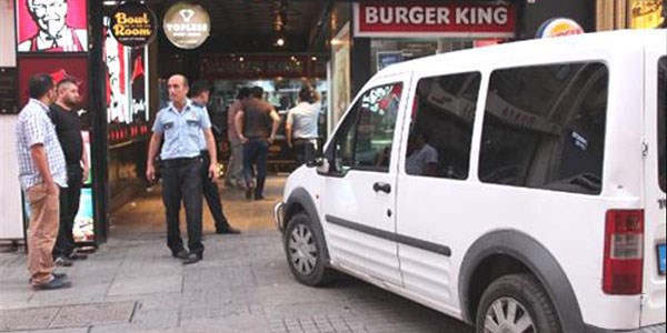 İstiklal Caddesi'nde şüpheli ölüm