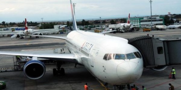 Pilot zehirlendi, sefer iptal oldu