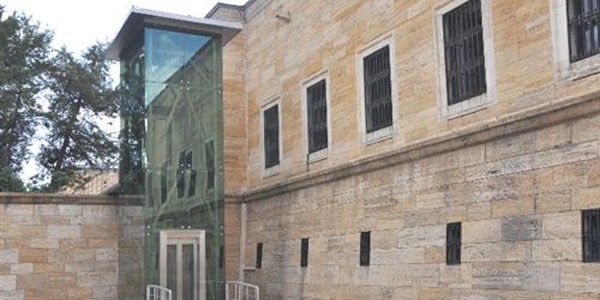 Anıtkabir'de engelli asansörü