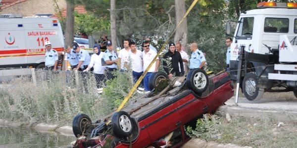 Sulama kanalına uçan otomobilin sürücüsü öldü