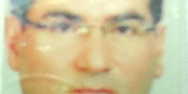 Parçalara ayrılan otomobilden sağ kurtuldu
