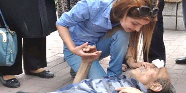 Kamyonun çarptığı yaya yaralandı