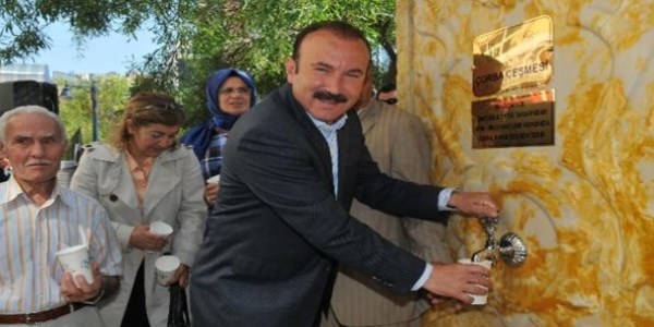 900 bin ki�iye �orba da��t�ld�