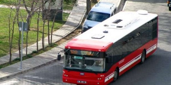 ESHOT şoförü ön kapıdan inmek isteyen yolcuyu bıçakladı