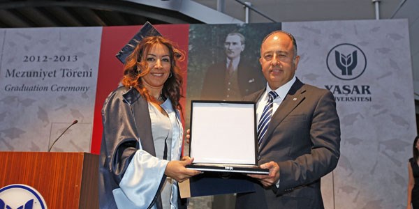 44 yaşında okul birincisi oldu