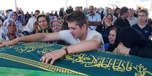 Almanya'da yangında ölen Türk, Gaziantep'te toprağa verildi