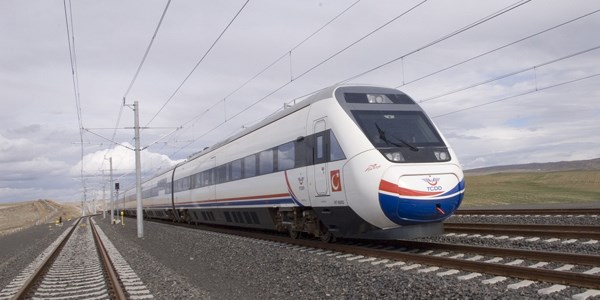YHT'ler 10 milyon 600 bin yolcu ta��d�