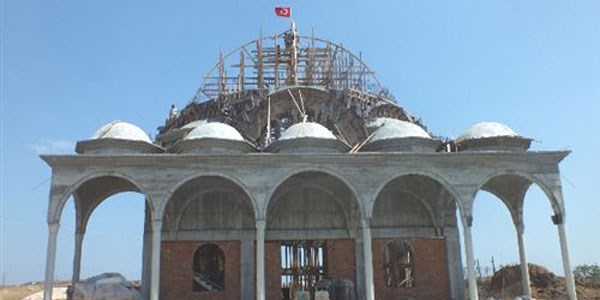 CHP'li Başkan cami yaptırıyor