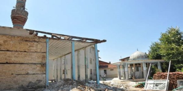Düğün salonunda namaz