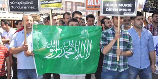 Sivas'ta Mursi'ye destek gösterisi