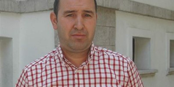 Okul bahçesinde çay bahçesi kurdu