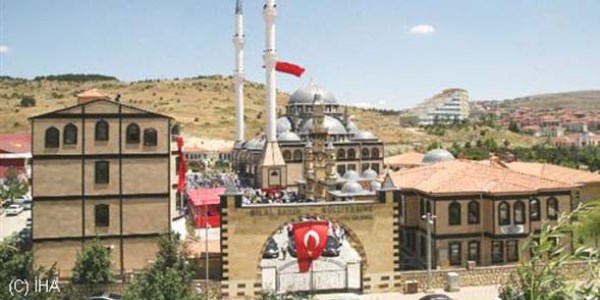 Yozgat'ta Bilal ahin Klliyesi hizmete ald