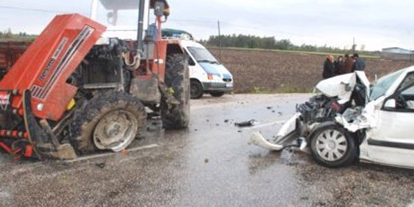 Ardahan'da trafik kazası: 17 yaralı