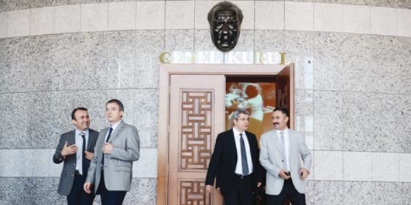 Yargıda '20 yıl şartından' sonra üç yeni daire krizi