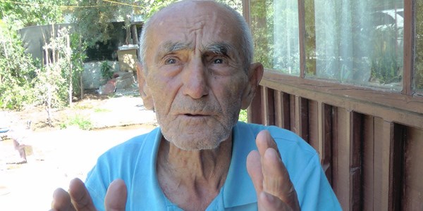 Emekli öğretmen 'sahte para' yalanıyla dolandırdı
