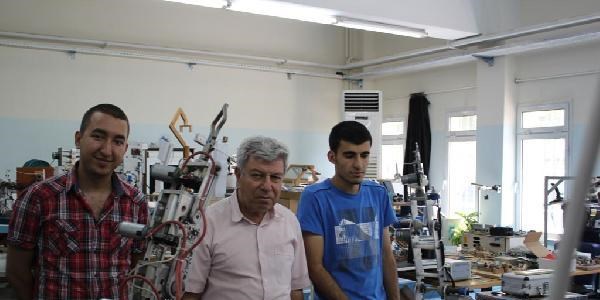 Prof.'un odas� robot fabrikas� gibi