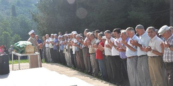 Ormanda ölü olarak bulundu