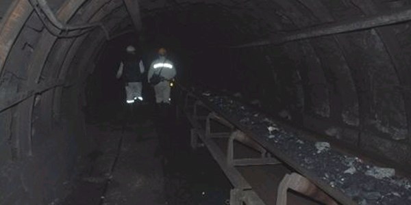 Madenciler ilk oruçlarını yerin metrelerce altına açtı