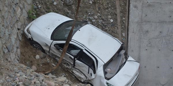 Rize'de trafik kazası: 3 yaralı
