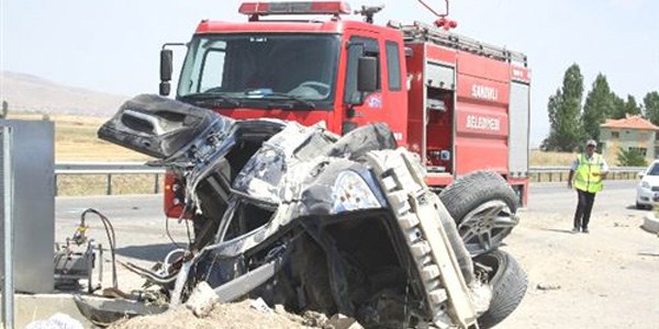 Sandıklı'da otomobil takla attı; 1 ölü, 3 yaralı