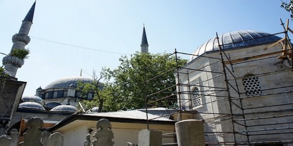 Ey�p Sultan T�rbesi 15 Temmuz'da ziyarete a��lacak