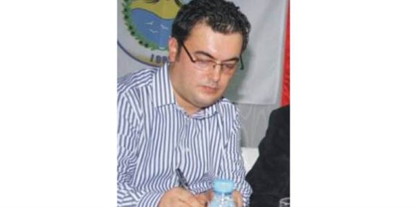 Yaz� i�leri m�d�r�ne gazetede sald�r�