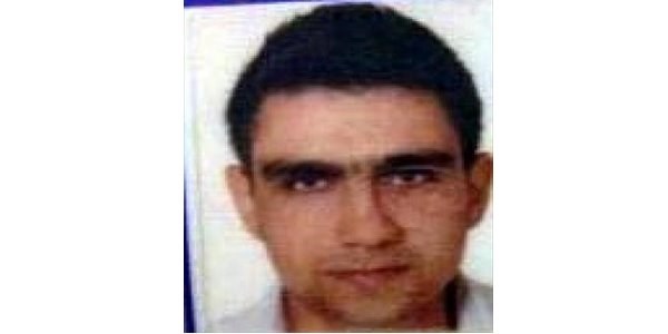 Y�zmeye girdi�i baraj g�l�nde kayboldu
