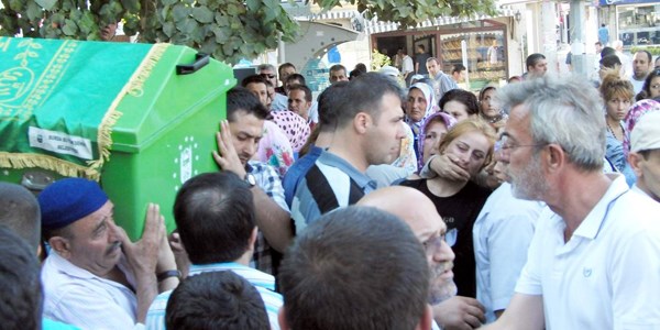 Cinayet kurbanı Furkan'ın cenazesinde gözyaşları sel oldu
