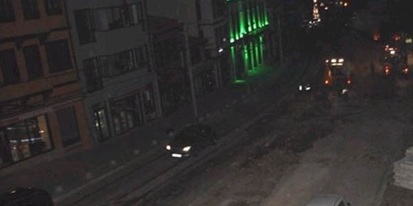 Alt�parmak'ta asfalt �al��malar�na gece mesaisi