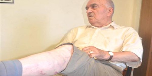 Emekli ba�savc�y� k�pek �s�rd�
