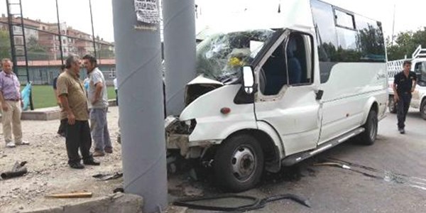 Ankara'da kaza: 8 yaral�