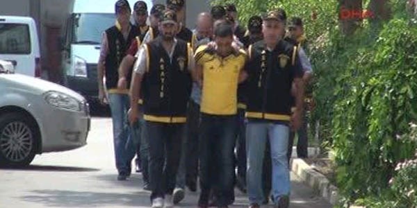 Oto hırsızları adliyeye sevk edildi