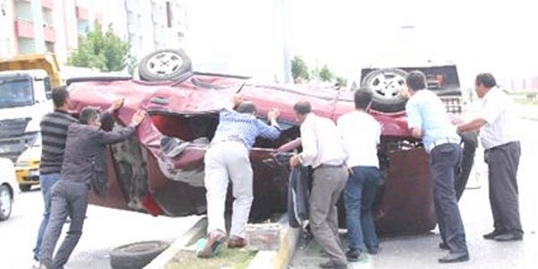 Erzurum'da trafik kazas�: 4 yaral�