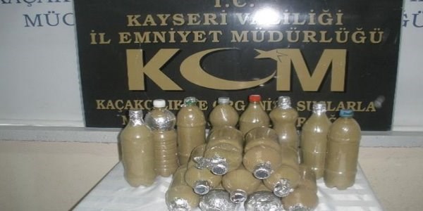 Çocuklarla birlikte esrar sevkıyatına gözaltı