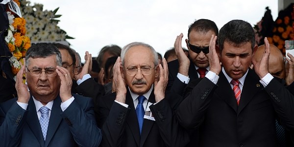 Prof. Dr. Işıklı son yolculuğuna uğurlandı