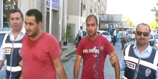 Traktörleri test sürüşü bahanesiyle çalan zanlılar yakalandı