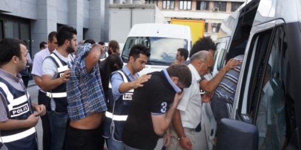 Cezaevi çetesi adliyeye sevk edildi