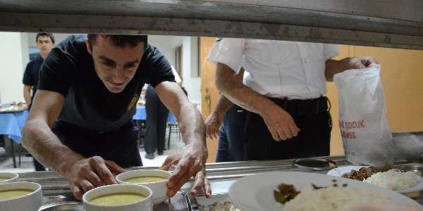 Böyle olur itfaiyecinin iftarı