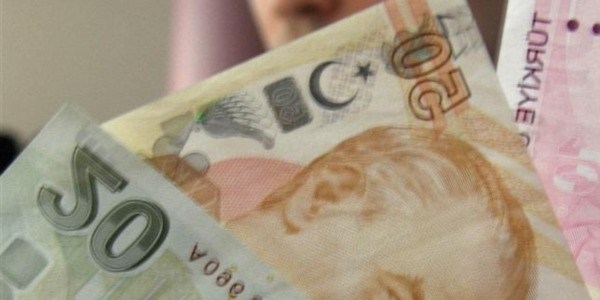 Hastanede uyuya kalınca 3 bin 250 TL'si çalındı